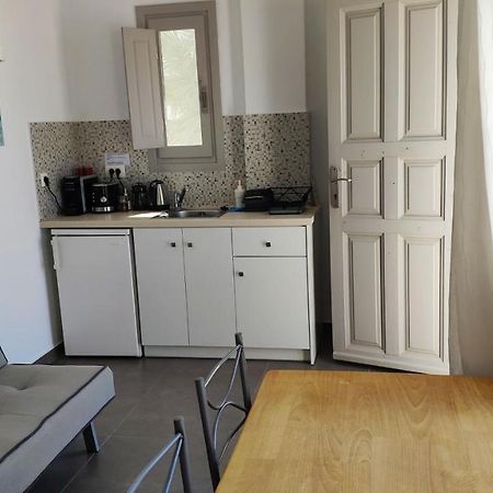 Apartment For 2-3 People Megalochori  Exteriör bild